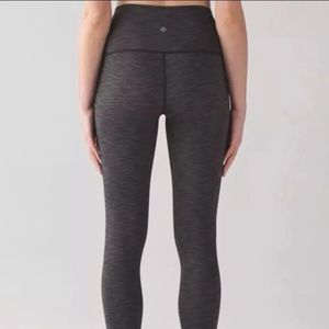 Lululemon Dark Speckled Gray Wunder Under 4